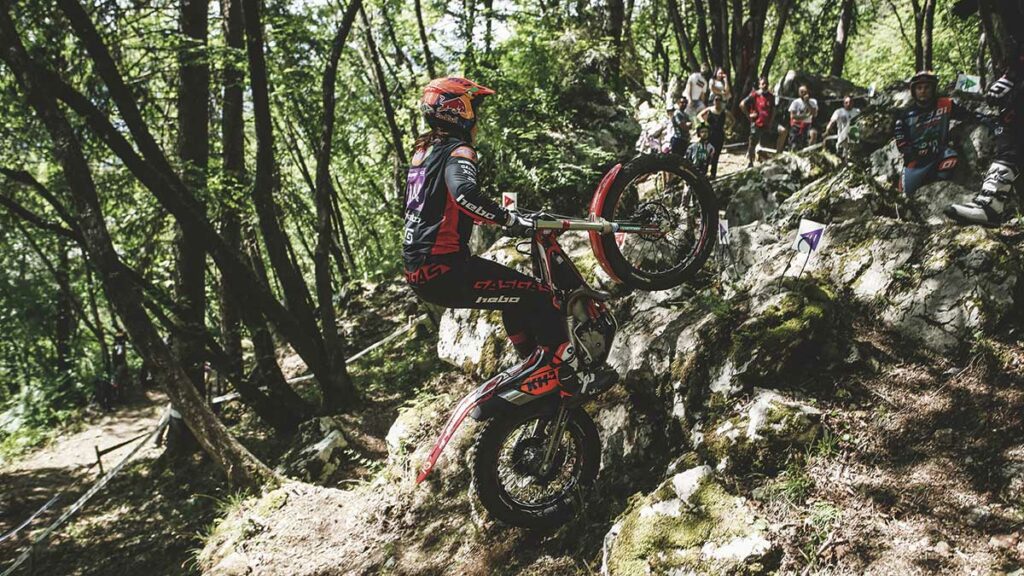 Laia Sanz colidera el Mundial de Trial tras la segunda carrera de Italia 8 laia-sanz-trialgp-italia