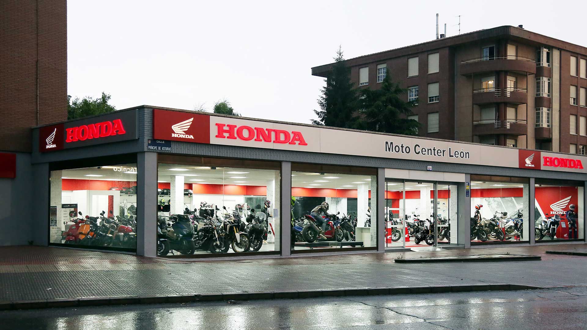 Las llegan a Outlet a Ikono Motorbike