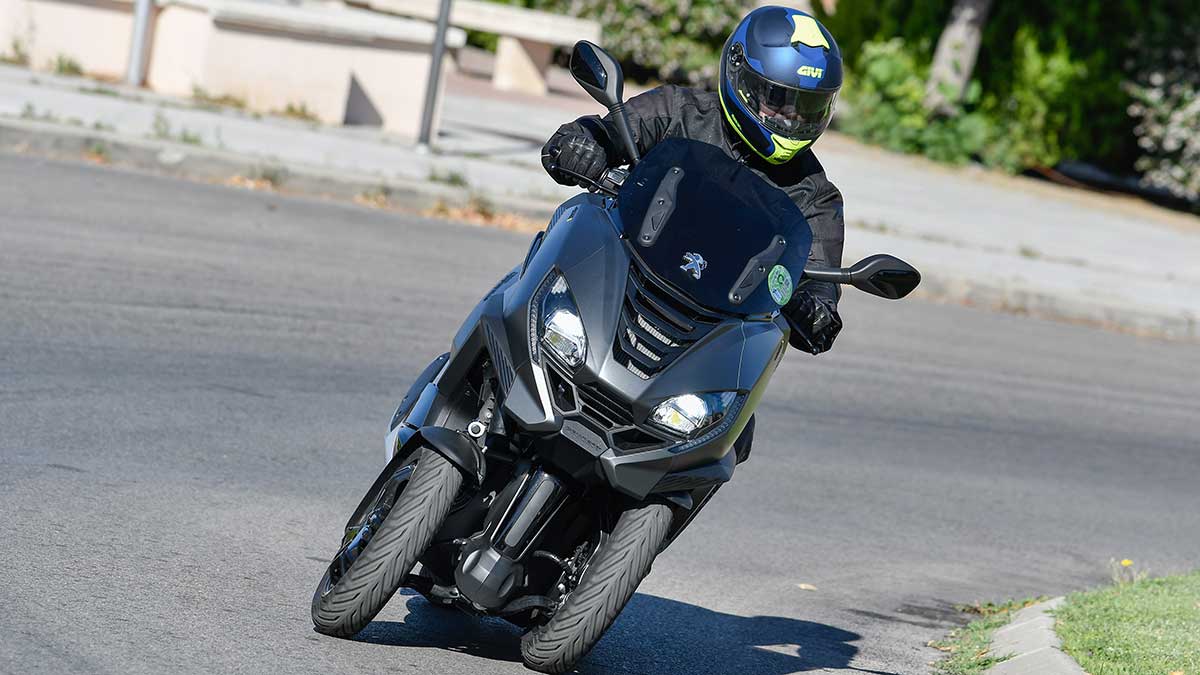 Prueba Peugeot Metropolis GT: Más deportivo