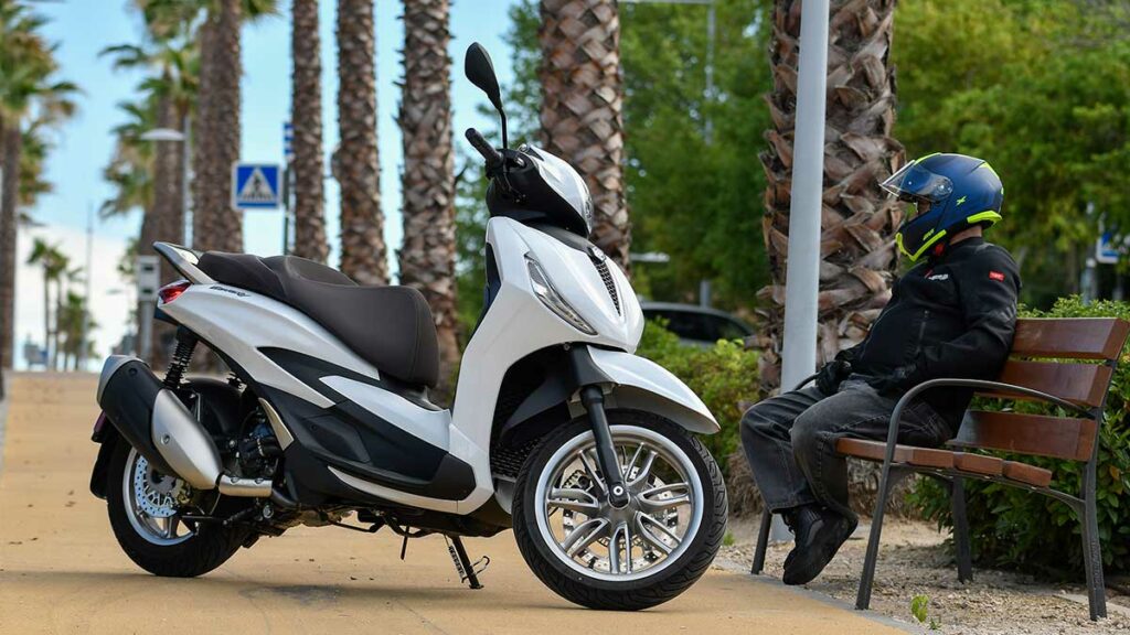 Prueba Piaggio Beverly 300: Centro equilibrado 16 Piaggio Beverly 300