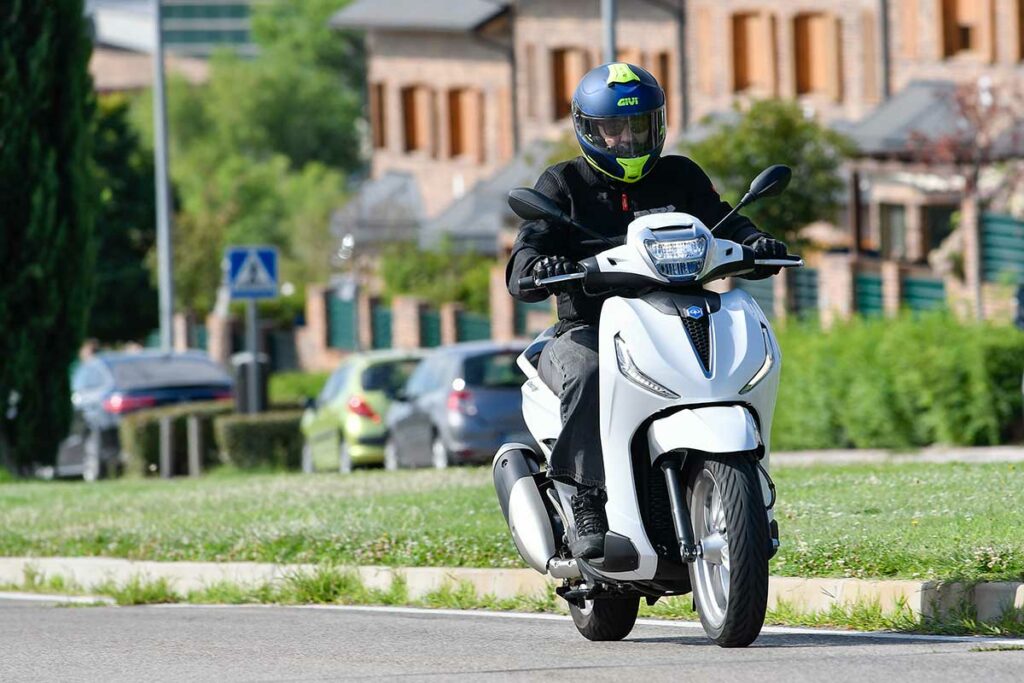 Prueba Piaggio Beverly 300: Centro equilibrado 15 Piaggio Beverly 300
