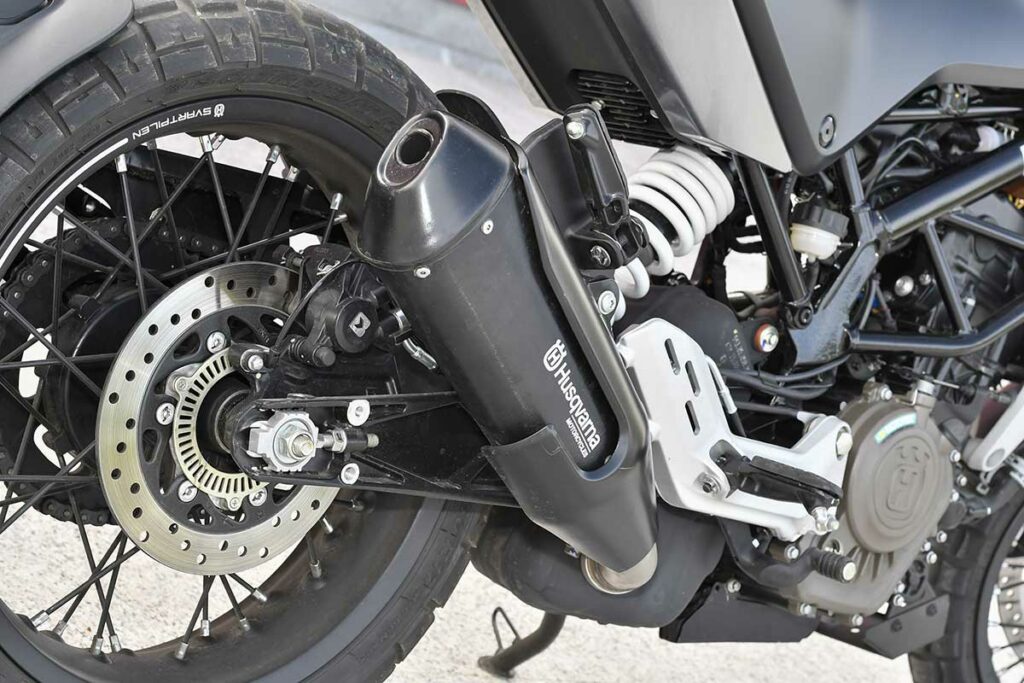 Prueba Husqvarna Svartpilen 125: La ciudad oscura 12 090721 239