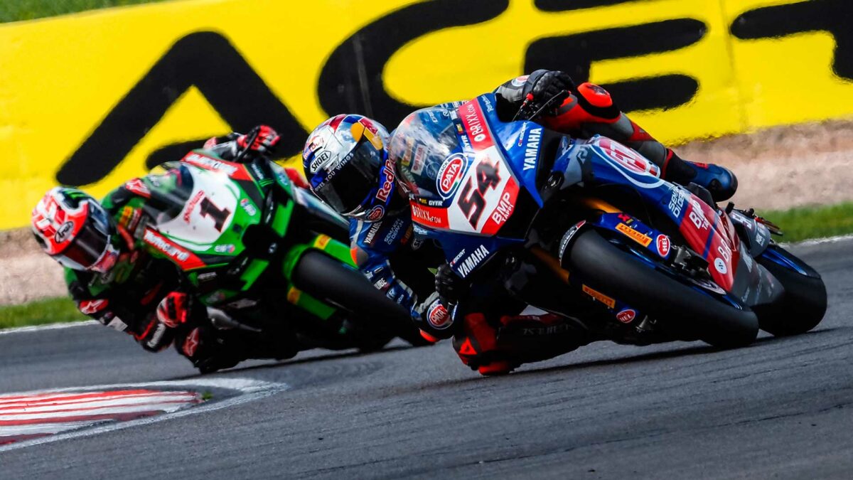 WSBK Donington: Razgatlioglu es el nuevo líder del Mundial 1 52112 jdr r4 action full