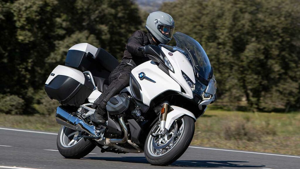 La mejor alternativa a las maxitrail para viajar 16 BMW R 1250 RT