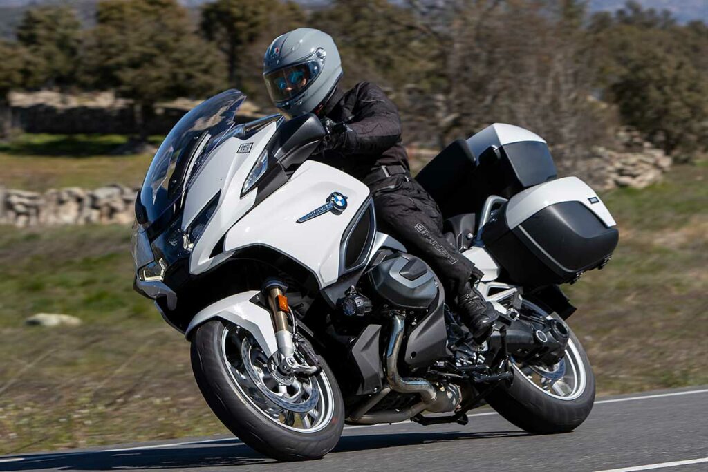 La mejor alternativa a las maxitrail para viajar 15 BMW R 1250 RT