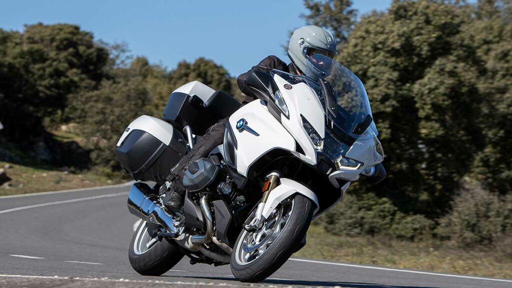 La mejor alternativa a las maxitrail para viajar 14 BMW R 1250 RT