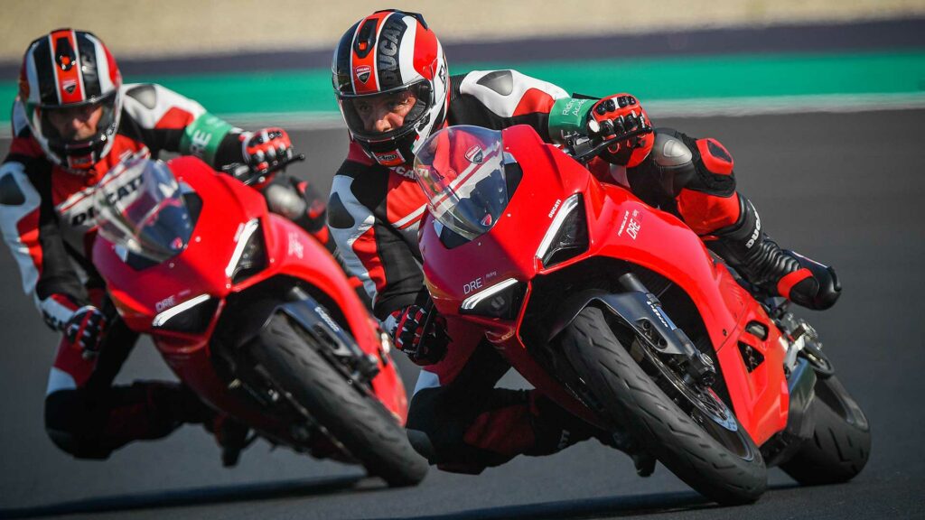 DRE Champs Day: los Ducatistas comparten pista en Misano con los pilotos del WSBK 9 dre-champs-day-misano