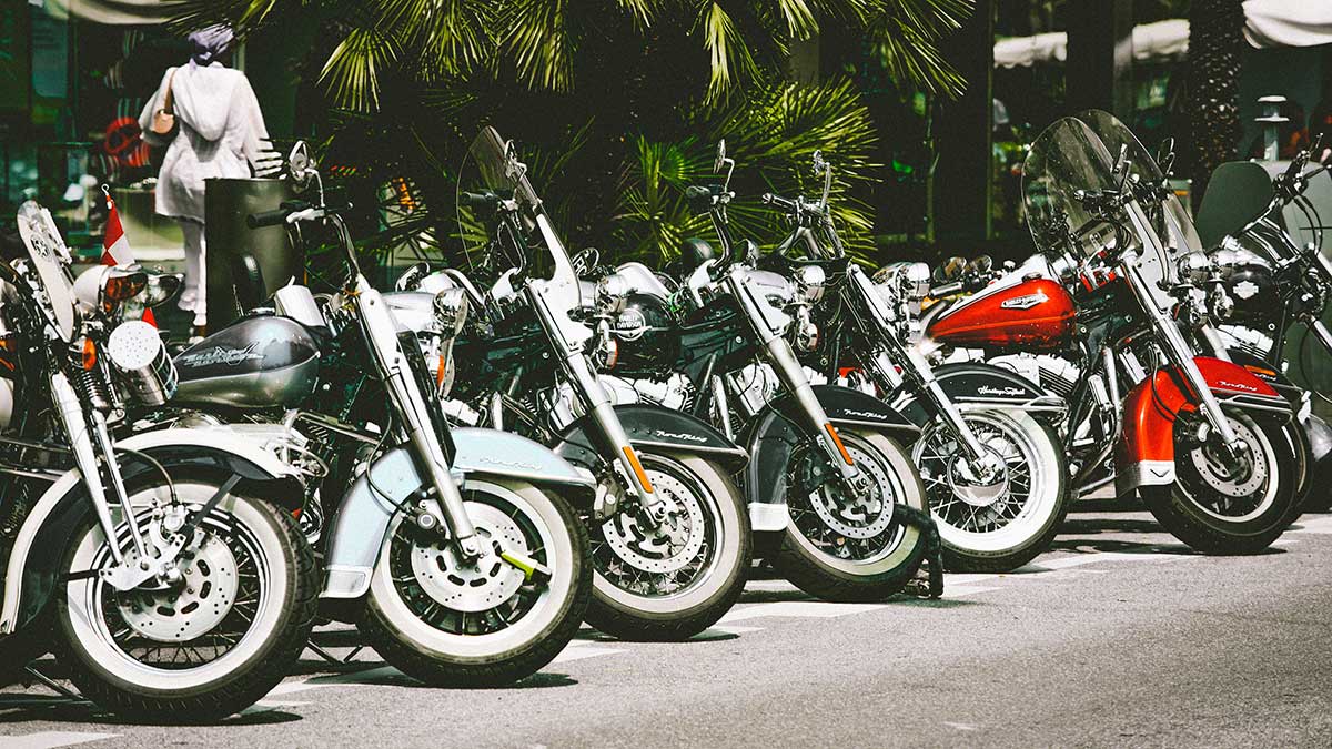 La DGT alerta de los peligros que implica el elevado envejecimiento del parque de motocicletas 1 IMAGEN