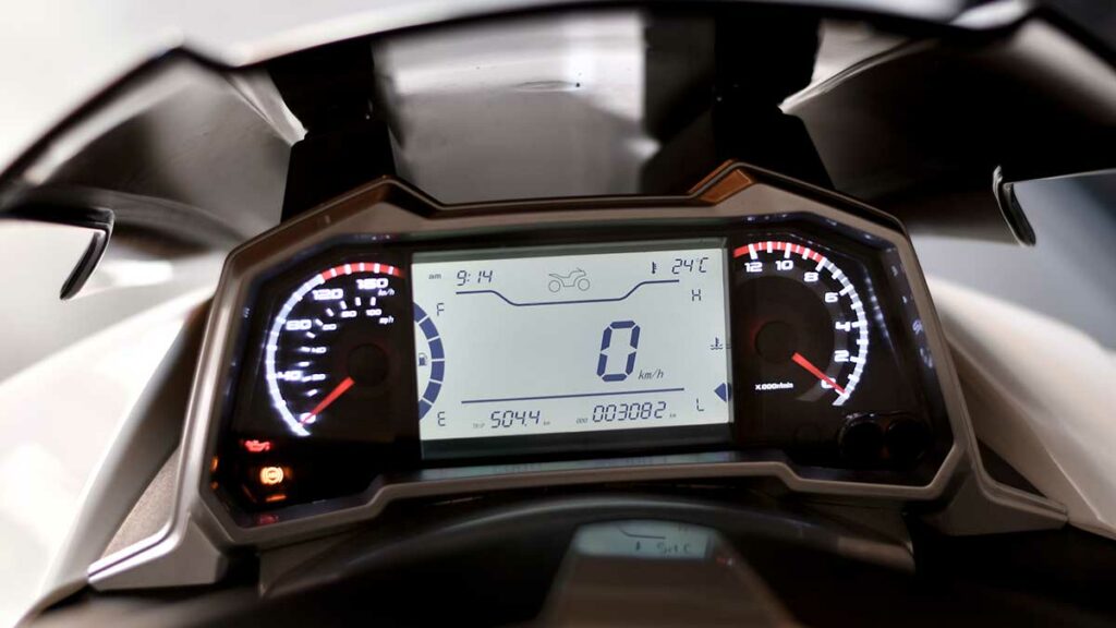 Prueba Keeway Vieste 300: Buena idea 12 MIK2358 1