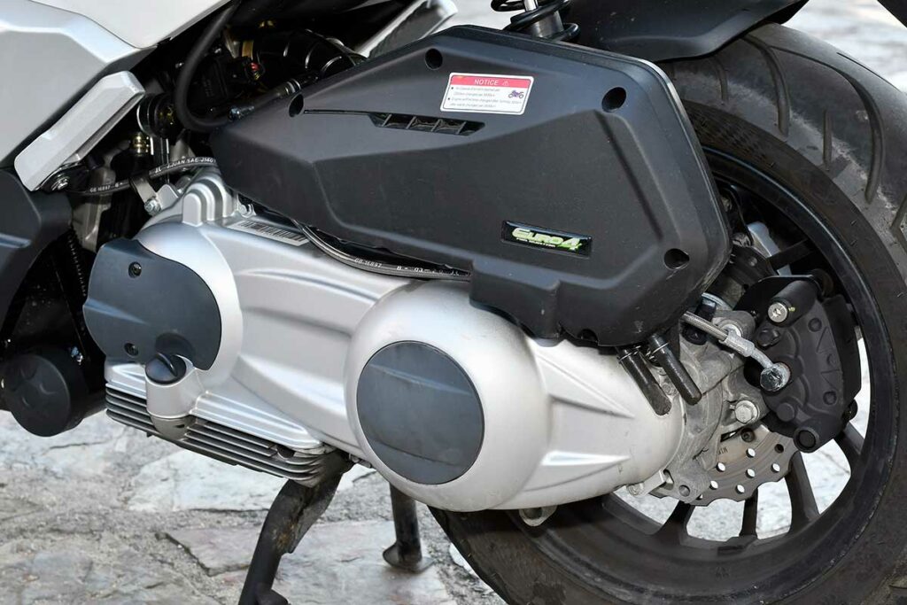 Prueba Keeway Vieste 300: Buena idea 13 Keeway Vieste 300