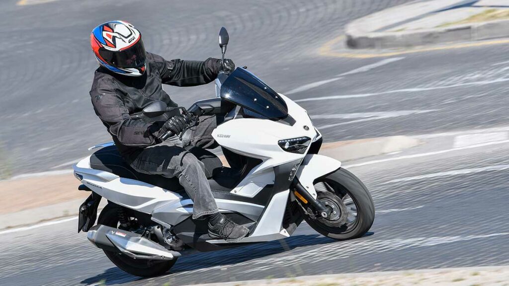 Prueba Keeway Vieste 300: Buena idea 15 Keeway Vieste 300