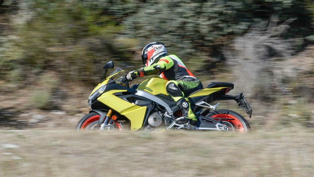 prueba-aprilia-rs-660-a2