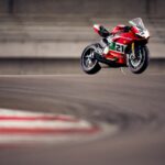 Fotos: Ducati Panigale V2 Bayliss 1st Championship 20th Anniversary 52 Ducati Panigale V2 Bayliss 1st Championship 20th Anniversary