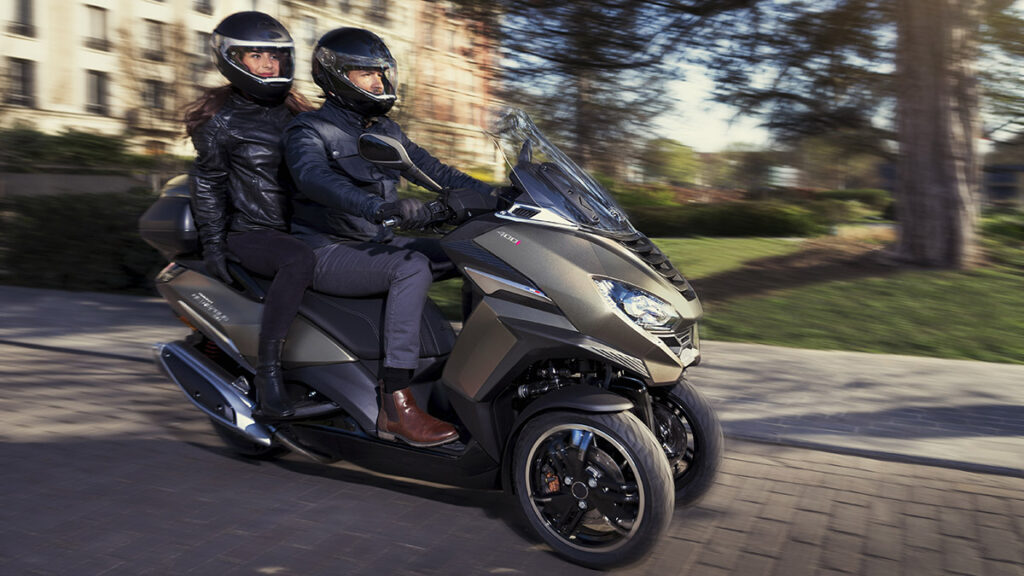 Llévate el nuevo Peugeot Metropolis con un descuento de más de 1.000 euros 2 Peugeot Metropolis SW