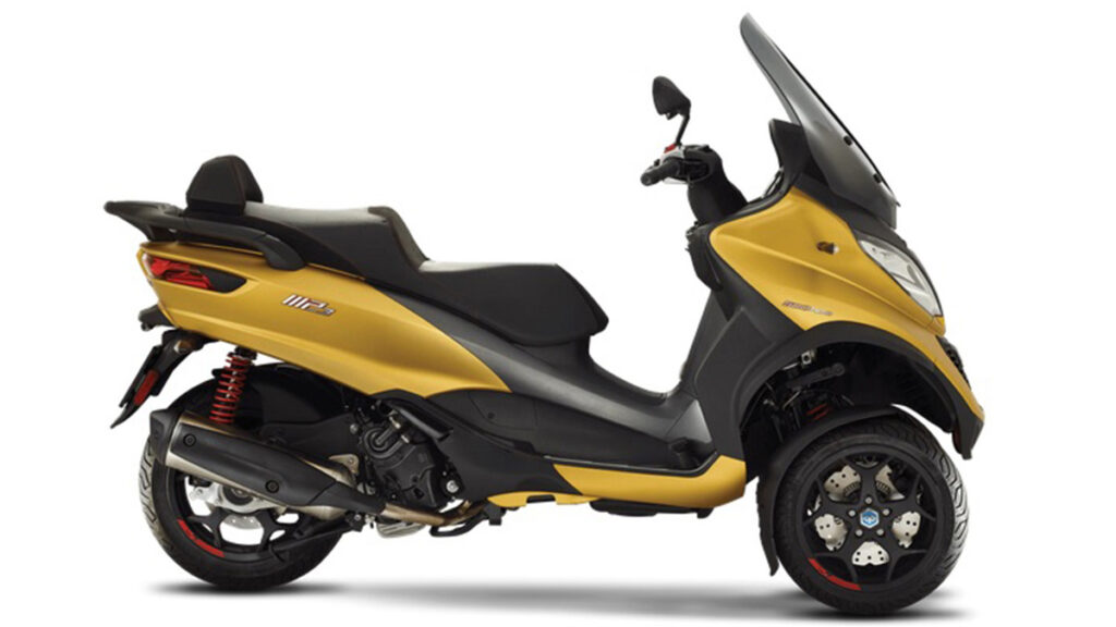 Scooter de tres ruedas: los 5 mejores modelos que puedes conducir con el carnet de coche 10 Piaggio MP3 500 Sport Advanced