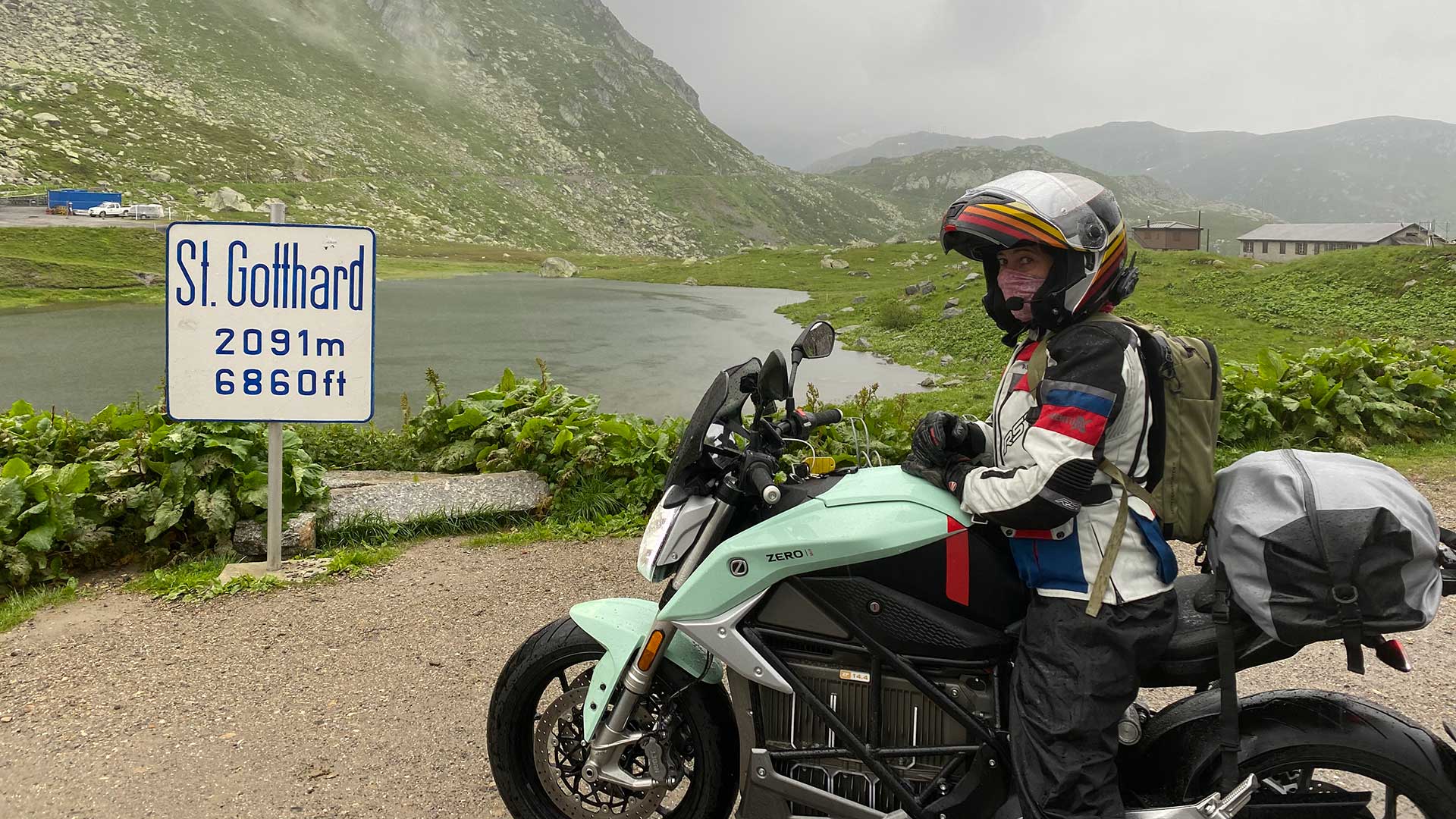 De viaje a Suiza en una Zero Motorcycles