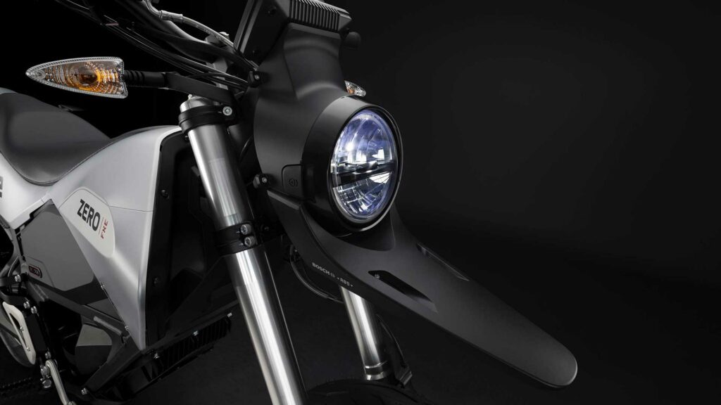 Nueva Zero FXE: imagen vanguardista y hasta 161 km de autonomía 9 zero-fxe