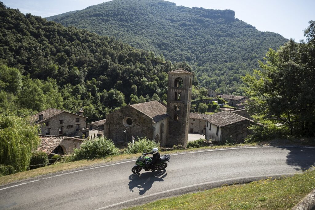 ¿Moto trail o touring? No tienes por qué elegir 18 kawasak versys 1000 se 2021 2 1