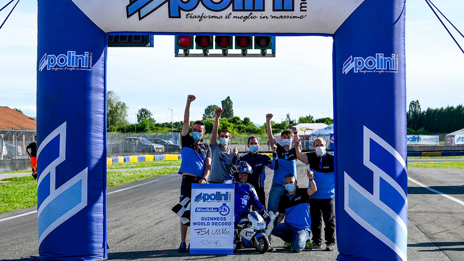 Polini Minibike 24h: más de 750 km y récord del mundo