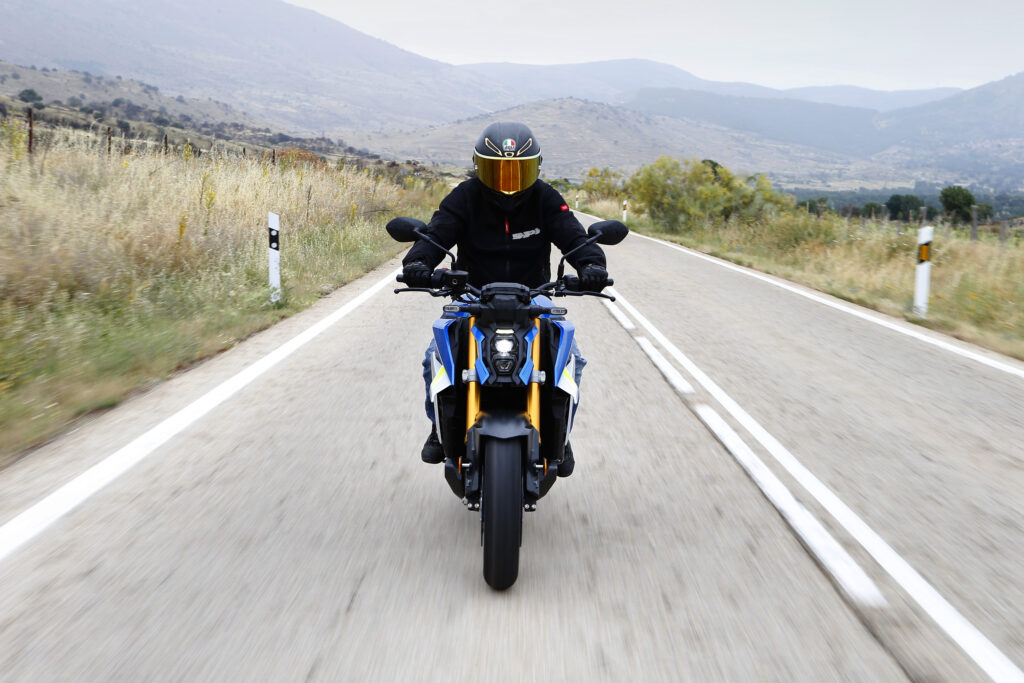 Prueba Suzuki GSX-S 1000: De experiencias y experimentos 9 suzuki gsx s 1000 10