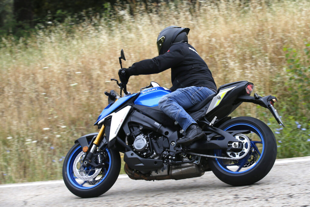 Prueba Suzuki GSX-S 1000: De experiencias y experimentos 3 Suzuki GSX-S 1000