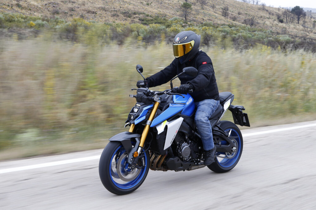 Prueba Suzuki GSX-S 1000: De experiencias y experimentos 7 suzuki gsx s 1000 9