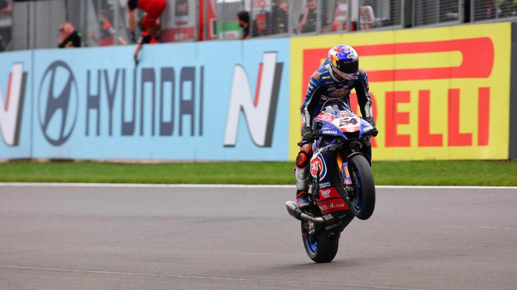 WSBK Donington: Razgatlioglu es el nuevo líder del Mundial 9 toprak
