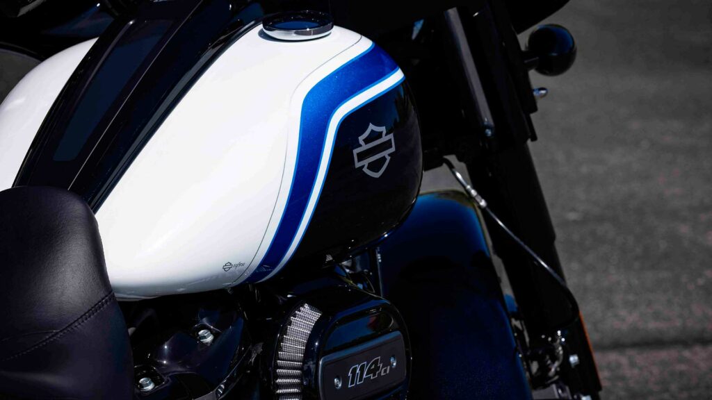 Harley-Davidson Street Glide Special Arctic Blast: hecha a medida 13 harley-davidson-street-glide-special-arctic-blast
