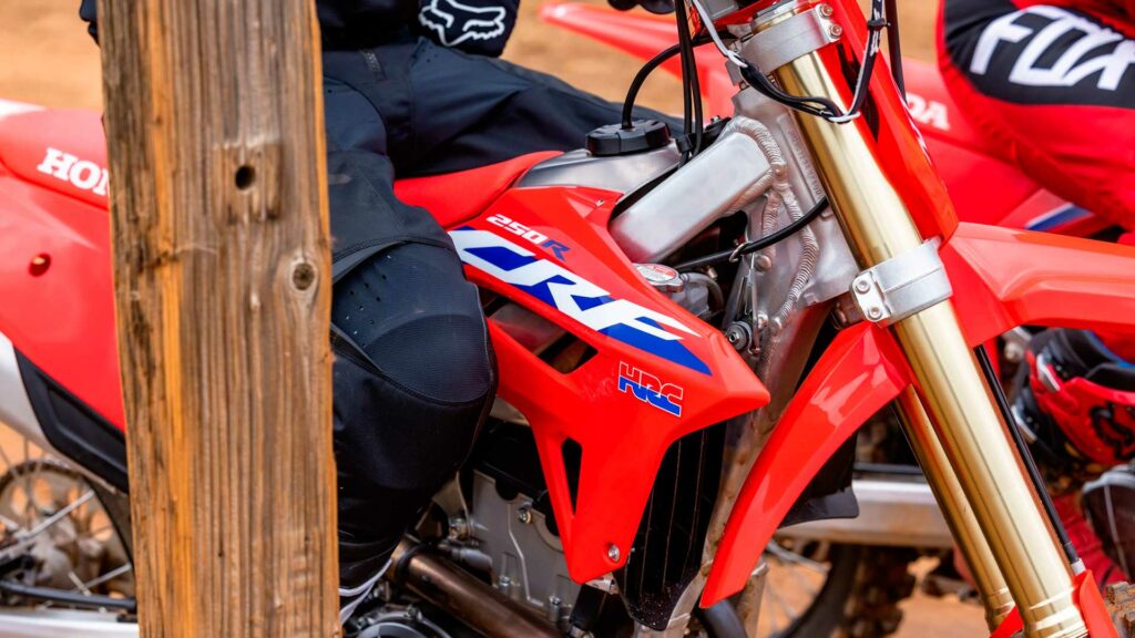 Nuevas Honda CRF250R y CRF205RX: renovación total 13 honda-crf250-2022