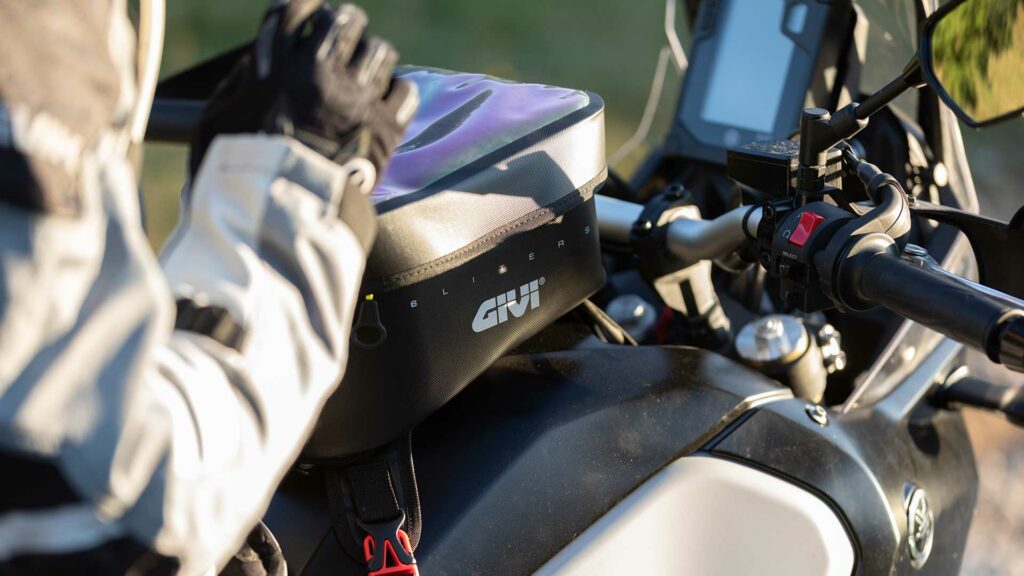 givi-accesprios-gps-movil