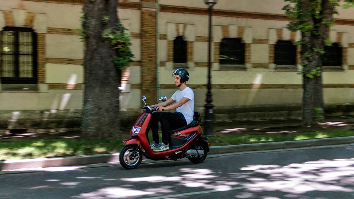 Invicta Electric MB5 Utrera: un ciclomotor eléctrico para los más jóvenes 1 Invicta electric ciclomotor electrico