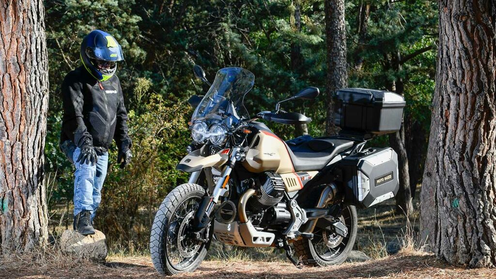 Moto Guzzzi V85 TT Travel