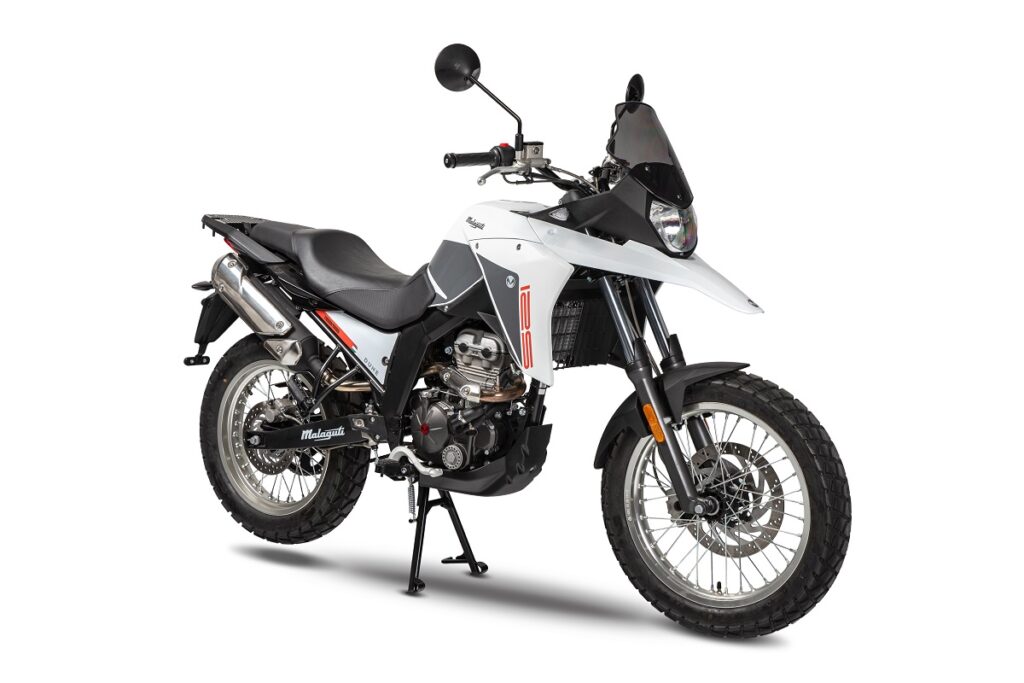 Malaguti Dune X 125, trail para el carné de coche 11 Malaguti DuneX125 2022 3