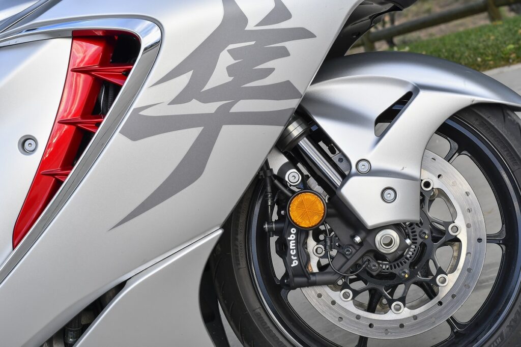 Prueba Suzuki Hayabusa 1300: ¿a cuántos metros buceas? 14 Suzuki Hayabusa 1300 7