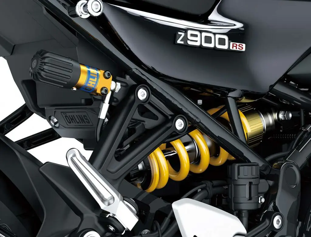 Kawasaki presenta la nueva Z900RS SE para 2022 2 Kawasaki Z900RS SE