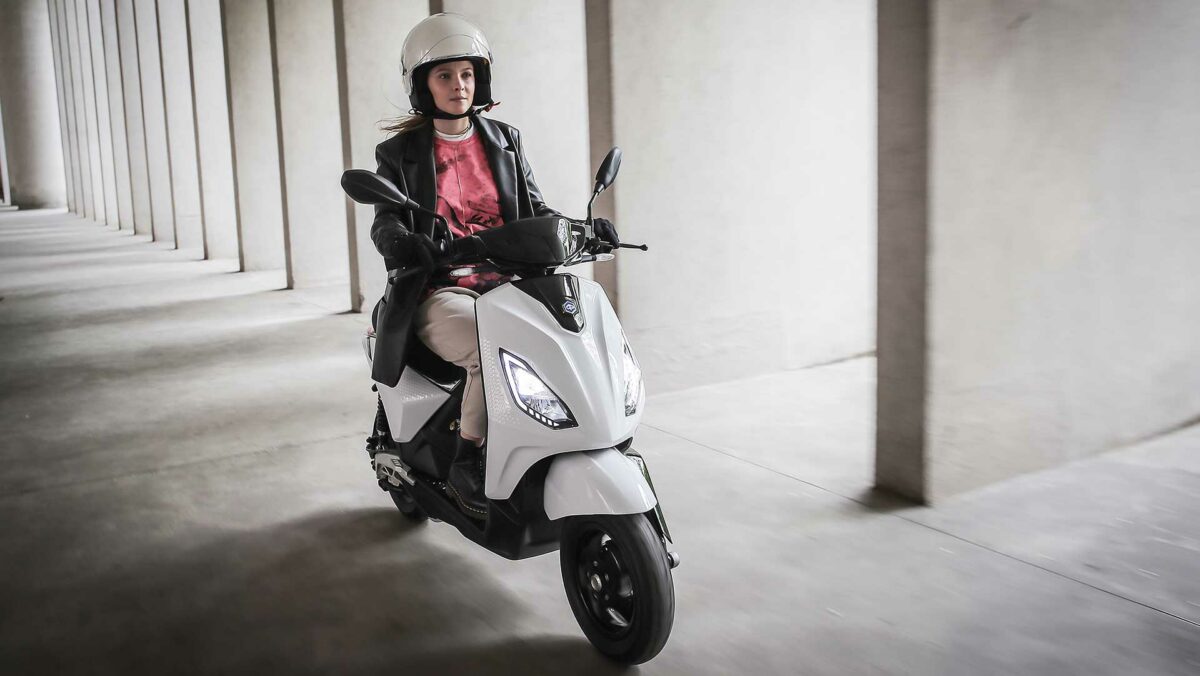 Piaggio 1: la nueva generación de scooters eléctricos para la ciudad 1 piaggio-1