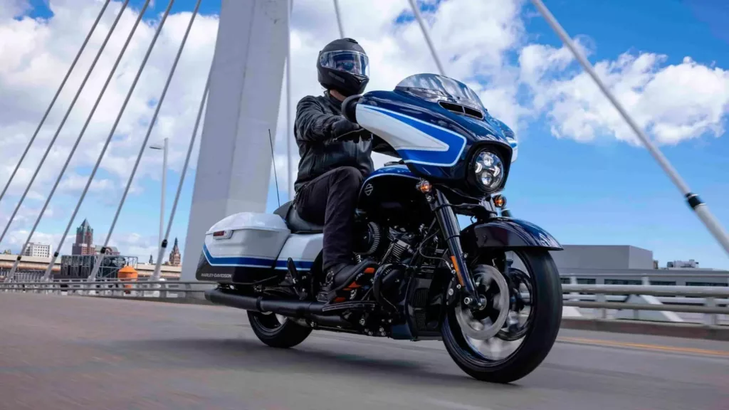 Harley-Davidson Street Glide Special Arctic Blaist 2022