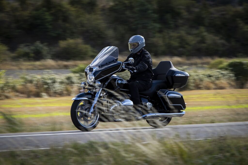 Prueba BMW R18 B y Transcontinental: ¿quieres ser estrella de "road movie"? 17 BMW R18 B Transcontinental 8