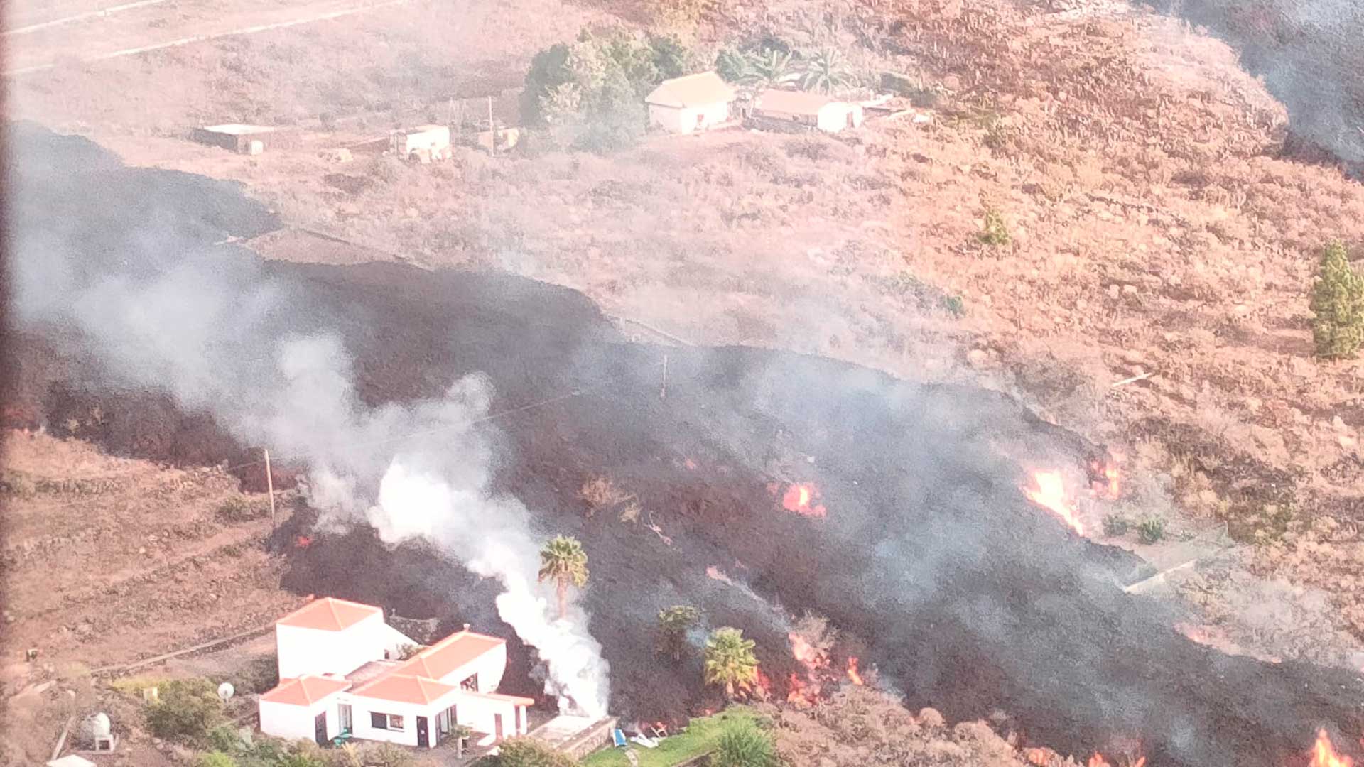 Cómo actúa el seguro de moto en caso de erupción volcánica 7 seguro-volcan-moto