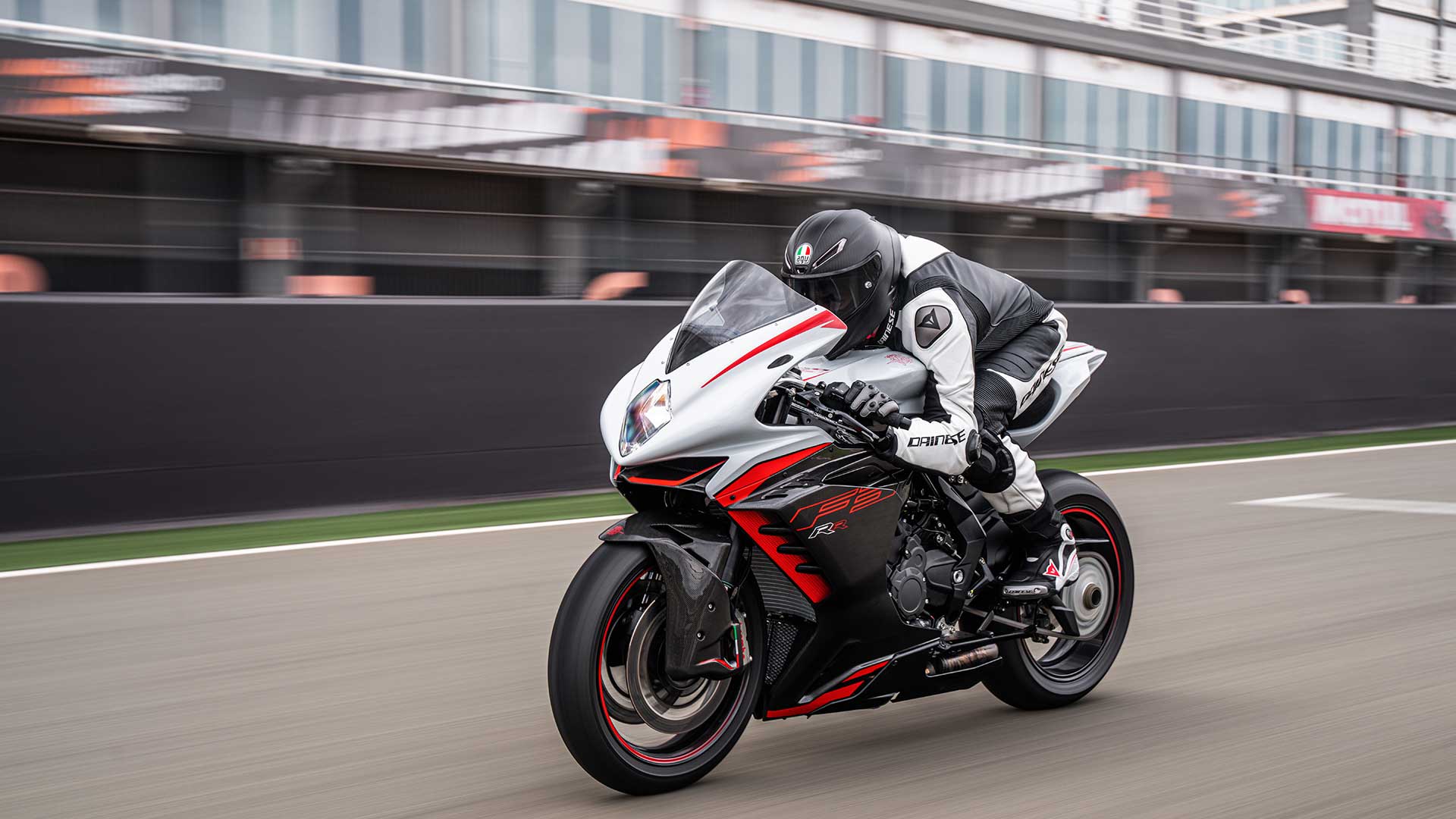 MV Agusta F3 RR 2022: unos alerones para conquistarlos a todos 7 mv-agusta-f3-rr-2022