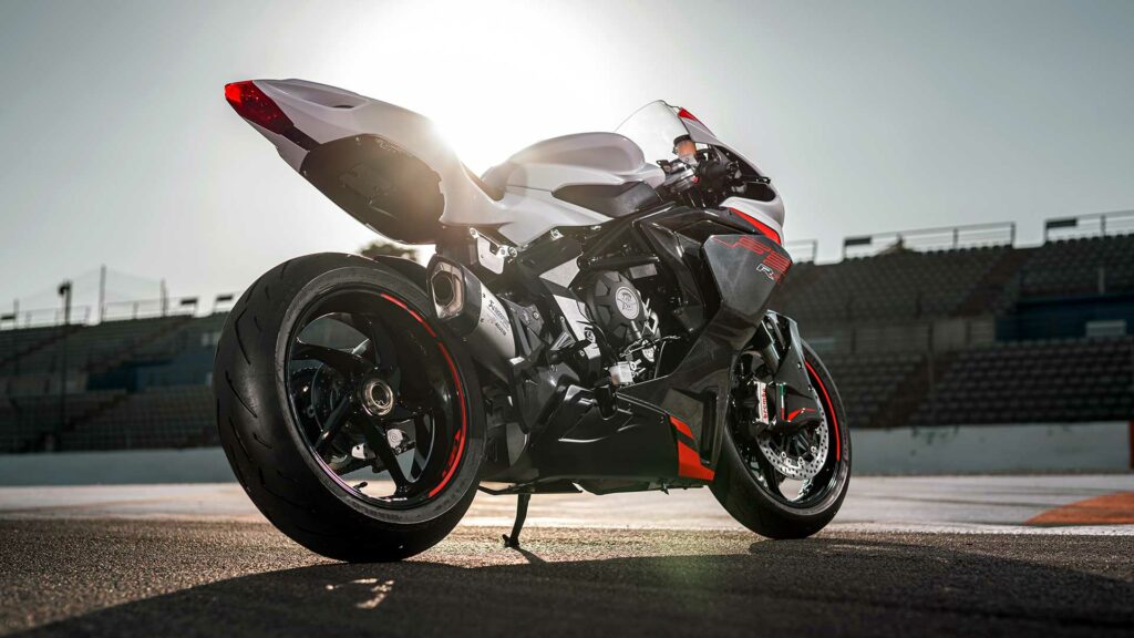 MV Agusta F3 RR 2022: unos alerones para conquistarlos a todos 13 mv-agusta-f3-rr-2022