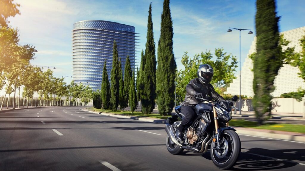 La naked de Honda para el carné A2, mucho más equipada en 2022 14 Honda CB 500 F 2022