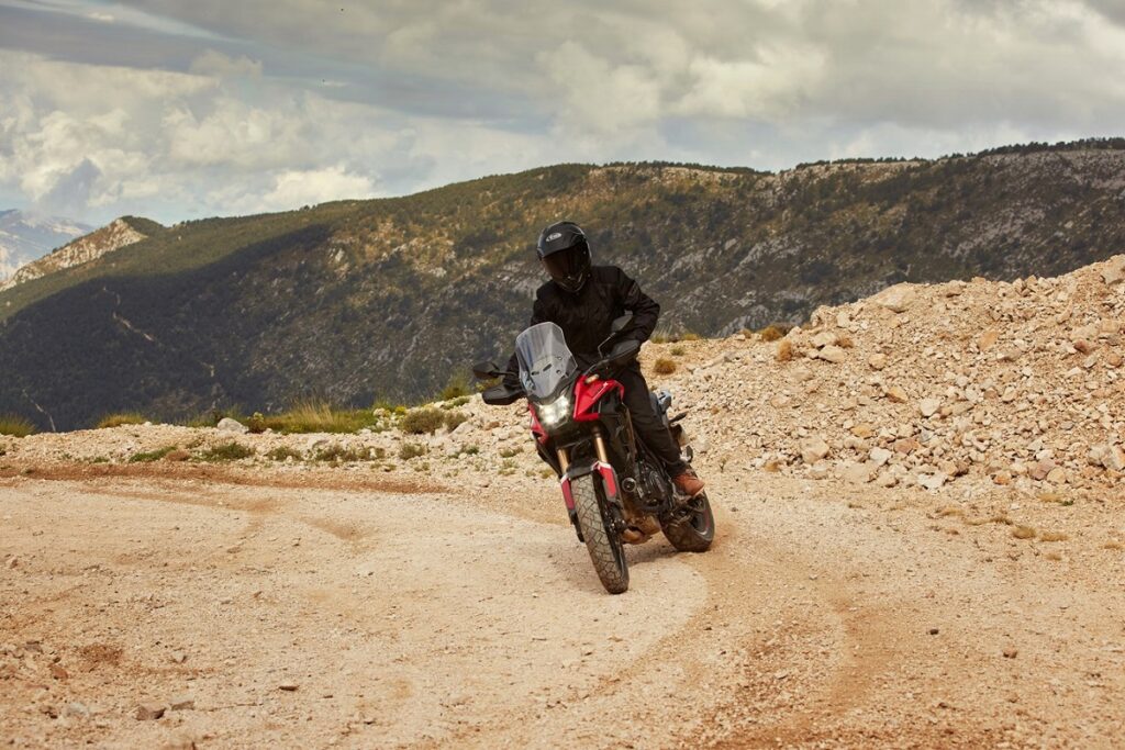 La mejor opción para iniciarse en las motos trail 13 Honda CB550X 2022 6