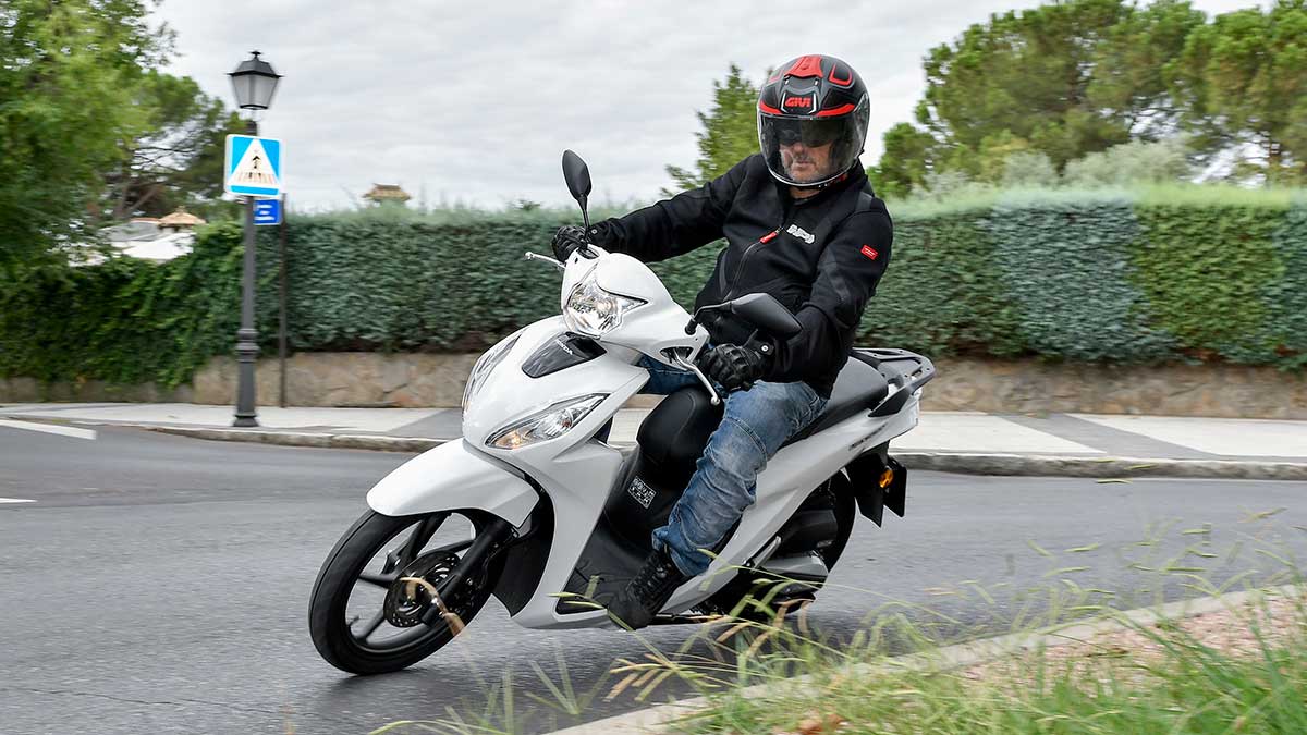 Prueba Honda Vision 110: Con vistas a la ciudad