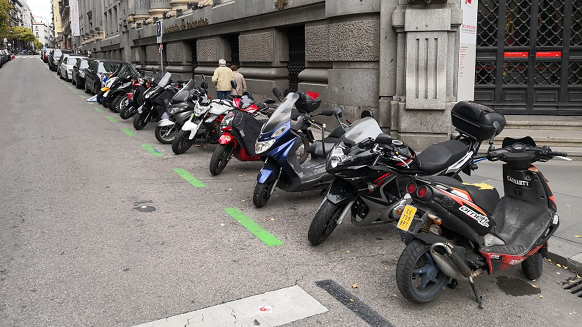 Aparcar motos en Madrid