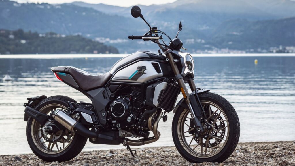 Motos retro para el carné A2 y A que se venden en España 11 CFMoto 700CL-X