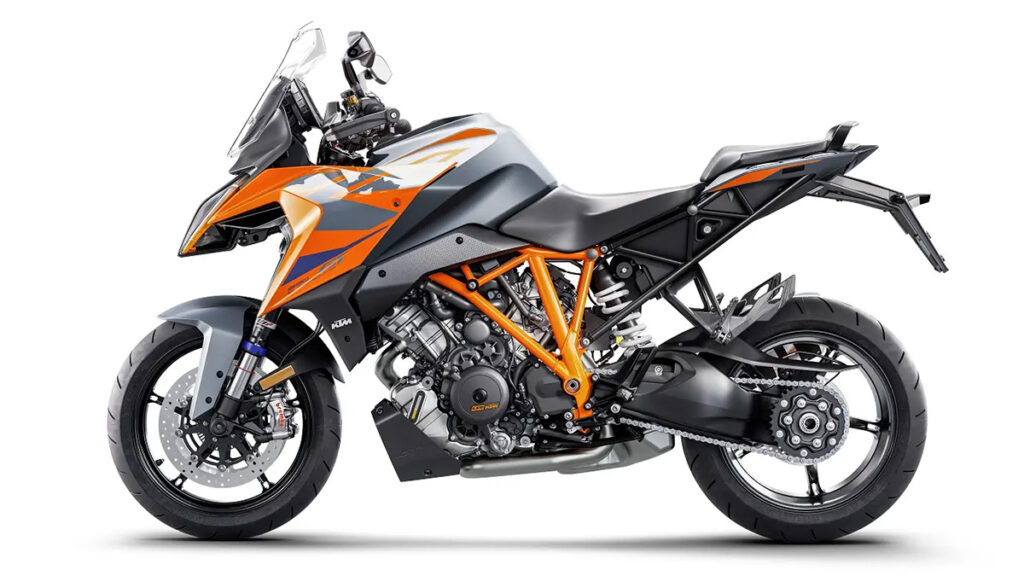 BMW R 1250 RS: estos son sus precios y las motos rivales 10 KTM 1290 Super Duke GT 2022