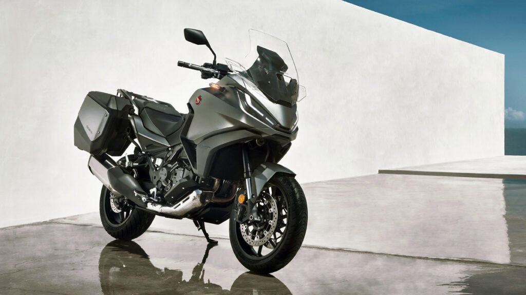 Yamaha Tracer 9 GT+: precio y rivales 11 Honda NT 1100