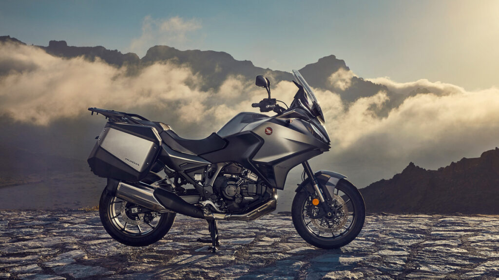 BMW R 1250 RS: estos son sus precios y las motos rivales 8 Honda NT 1100
