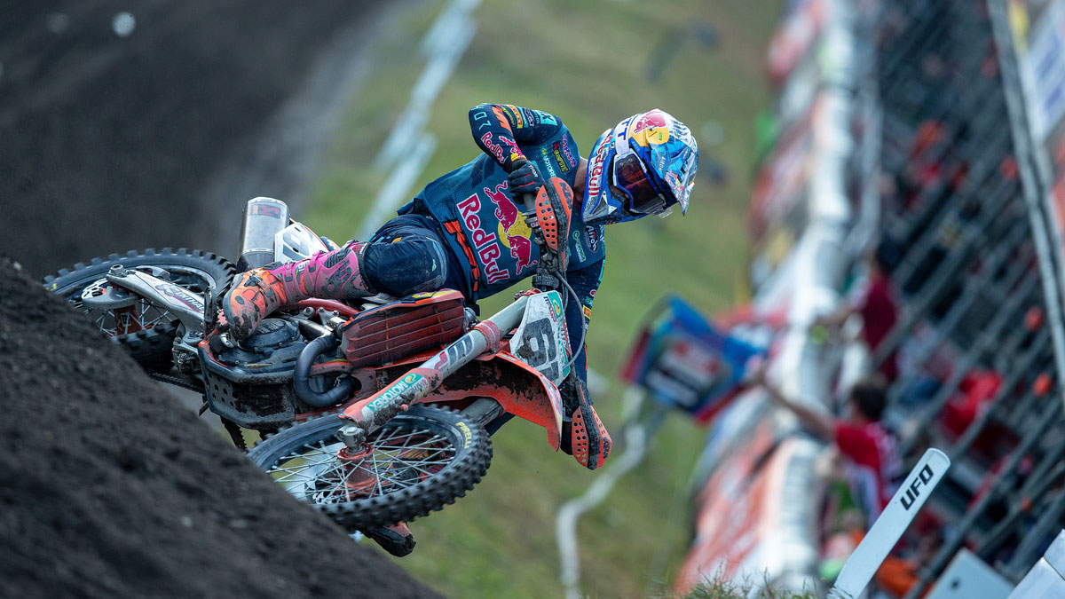 Jorge Prado abandona tras ser golpeado por otro piloto 7 jorge-prado-pietramurata